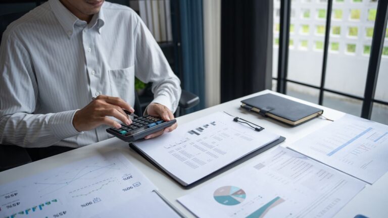 How Are E-2 Visa Holders Taxed in the U.S.